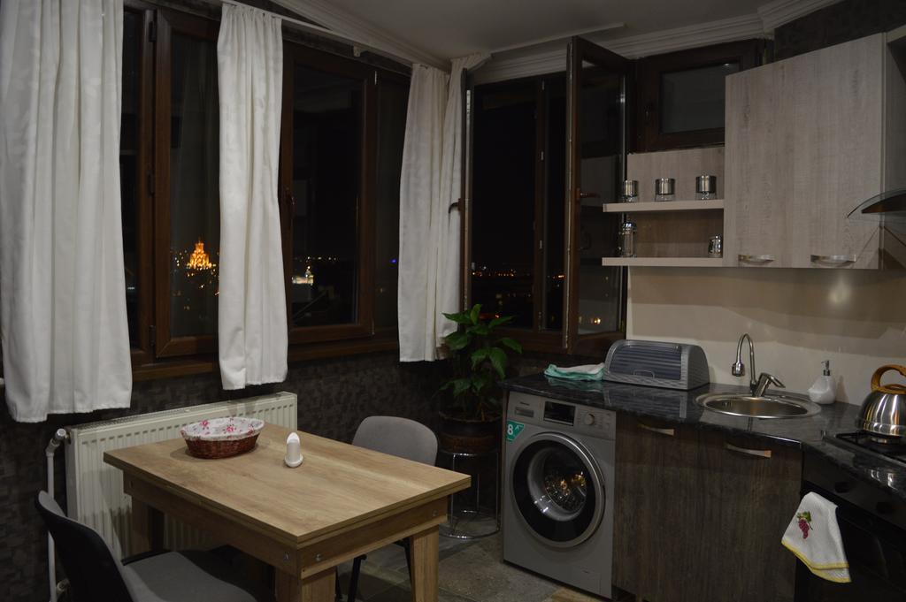 Terasa Mtacminda Apartment Тбилиси Екстериор снимка